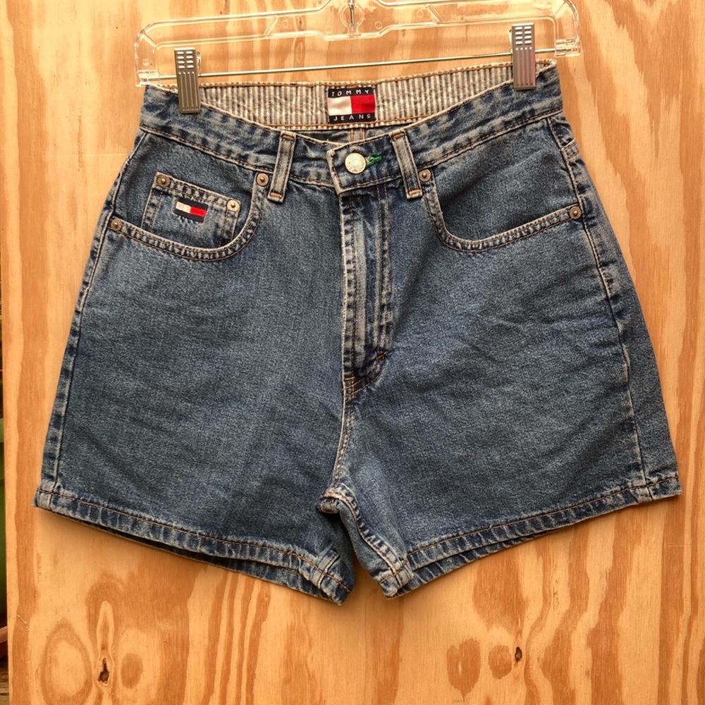 Vintage Tommy Hilfiger Women's Blue Denim Shorts, Size 6